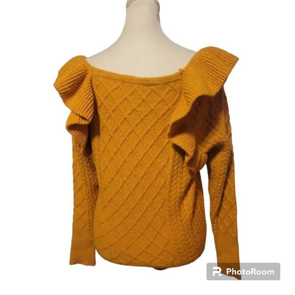 Broadway 38 Women's Boat Neck Mustard Sweater Size Small - Picture 3 of 6